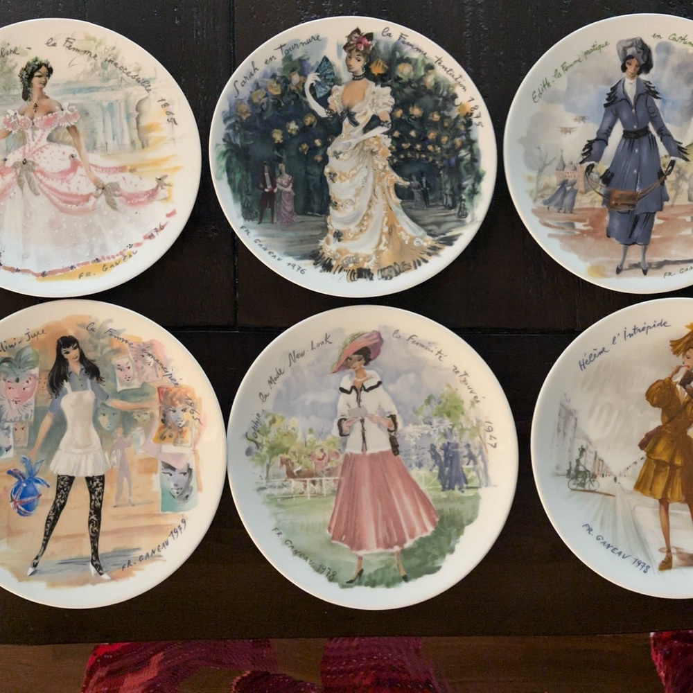 Decorative White Plates Set